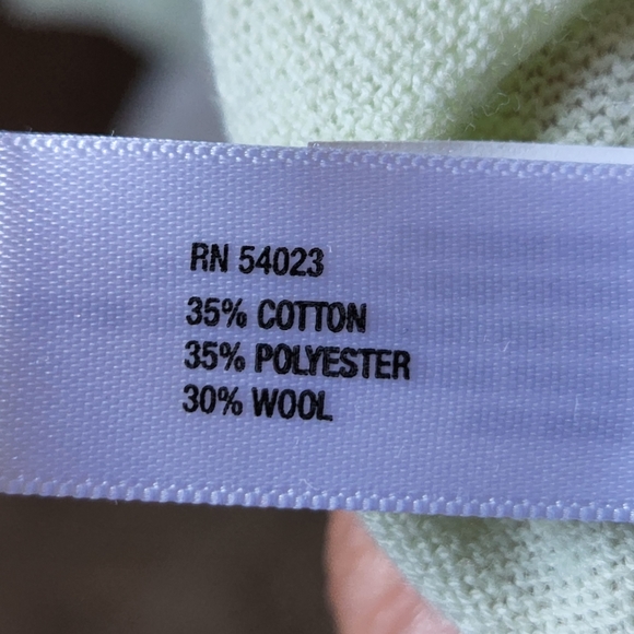 Gap tissue weight sweater. - Picture 5 of 5